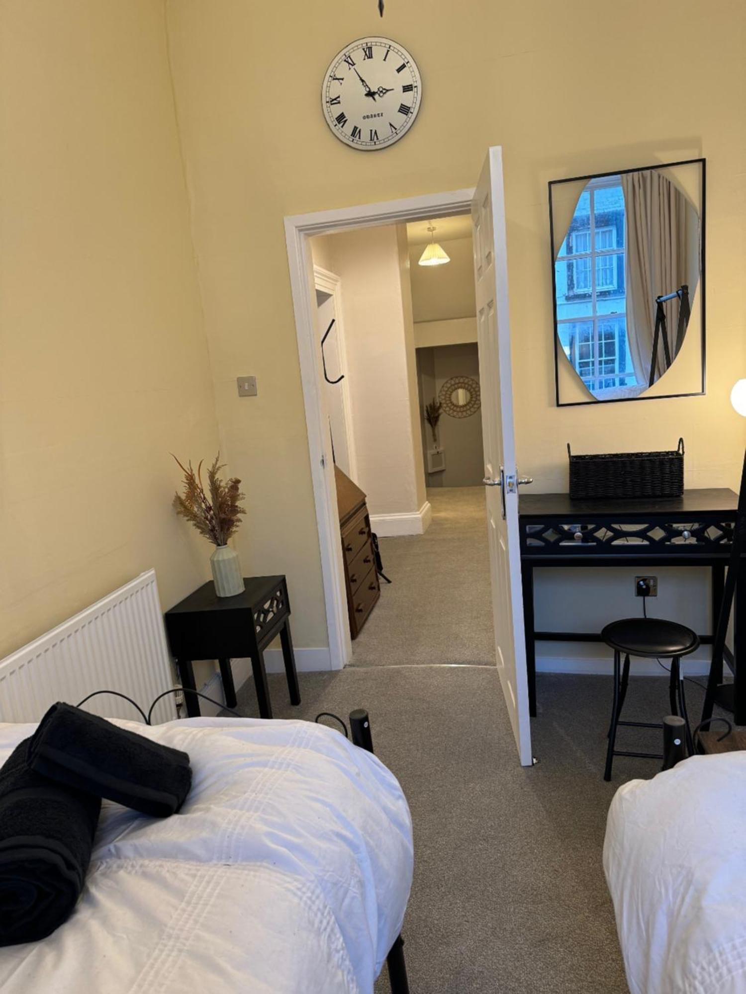 康威Compton House 1公寓 外观 照片